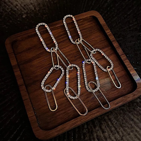 GOLD PLATED RHINESTONE CHAIN LINK EARRINGS - Picture 2 of 6